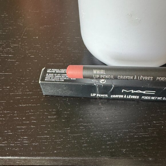 UNUSED - MAC Lip Liner Pencil in Shade Whirl - Picture 2 of 6